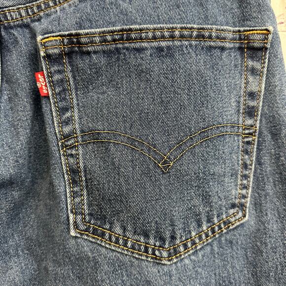 Levi Strauss Men's 505 Regular Fit Bootcut Medium Wash Jeans Size 36x30 Workwear - Picture 5 of 8